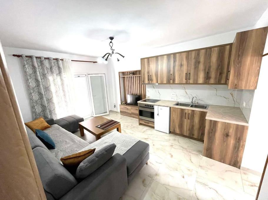 Roel Apartments Sarandë 外观 照片