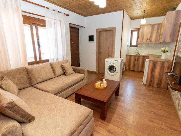 Roel Apartments Sarandë 外观 照片