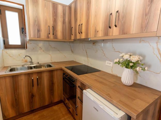 Roel Apartments Sarandë 外观 照片