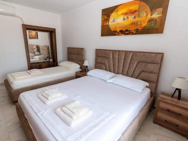 Roel Apartments Sarandë 外观 照片
