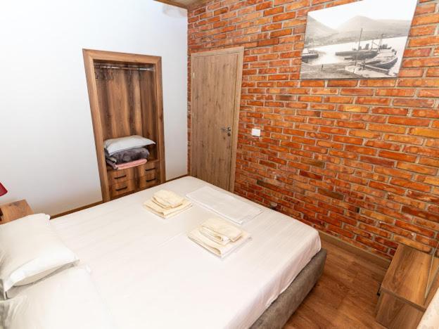 Roel Apartments Sarandë 外观 照片