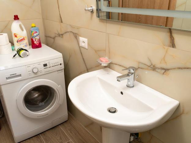 Roel Apartments Sarandë 外观 照片