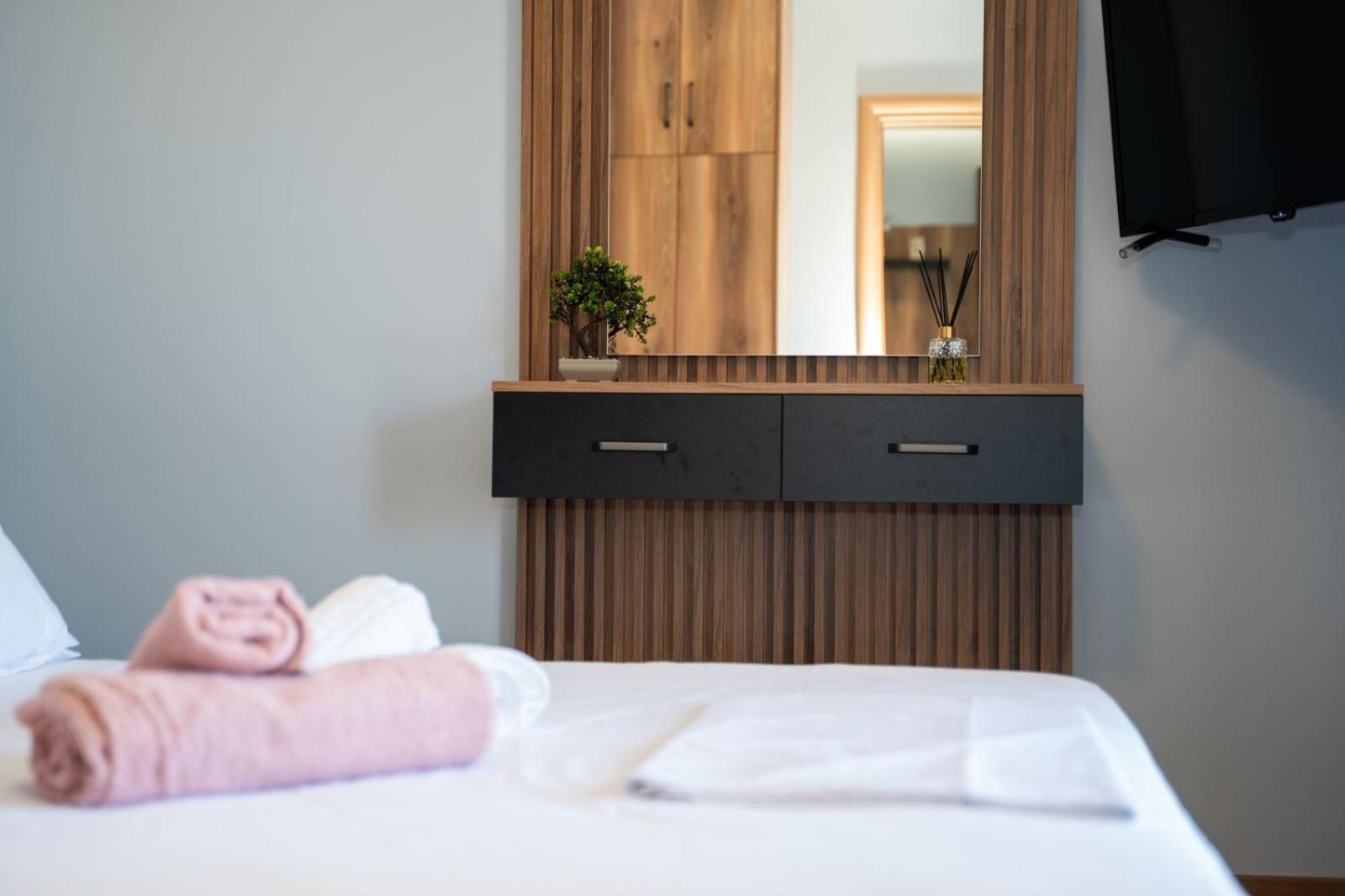 Roel Apartments Sarandë 外观 照片