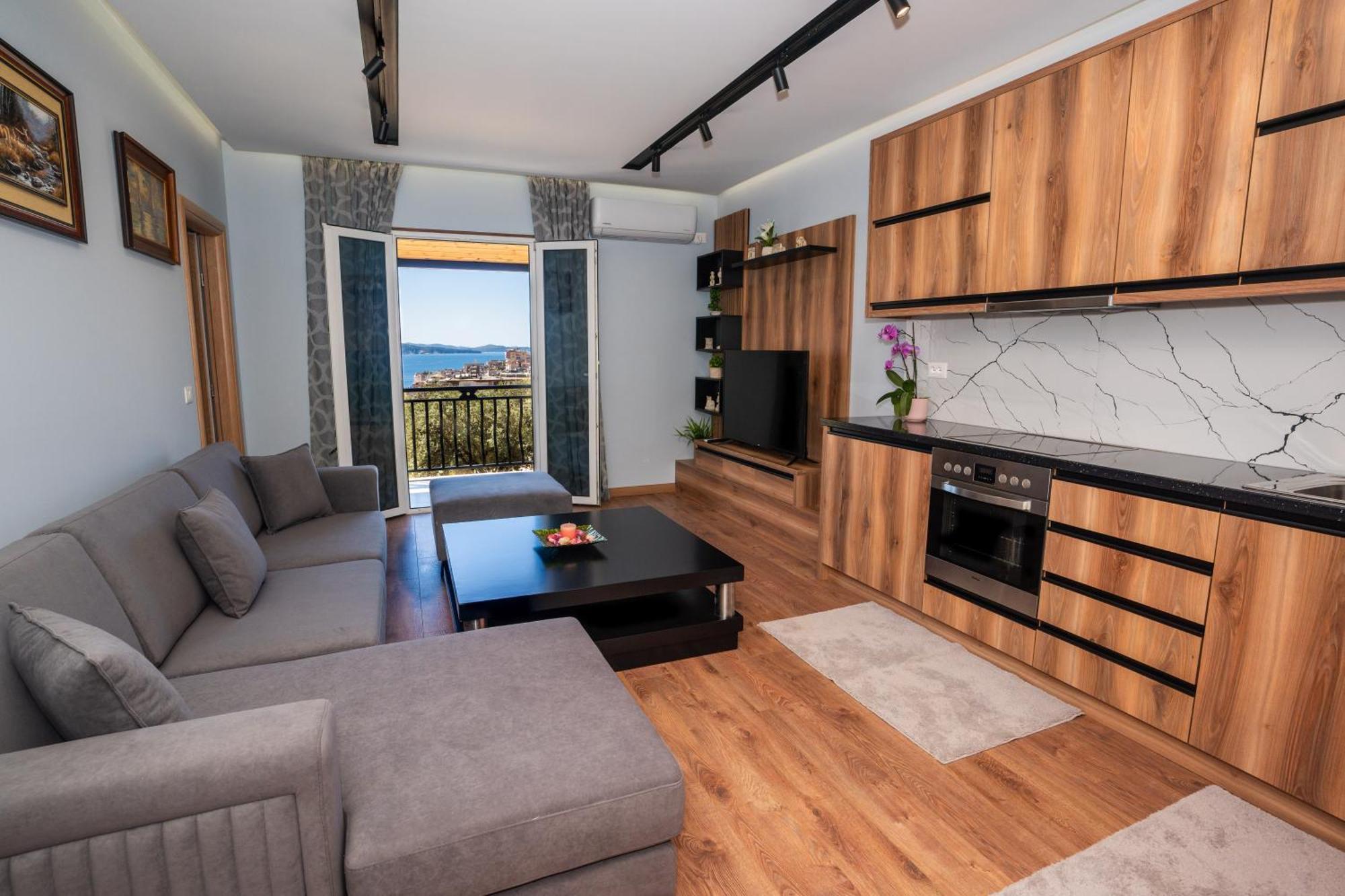 Roel Apartments Sarandë 外观 照片
